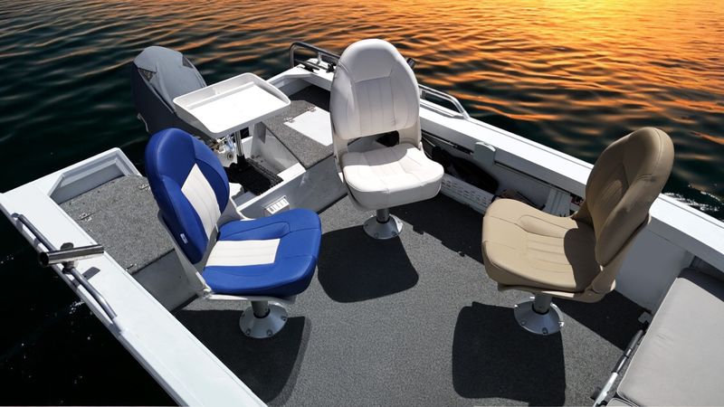 Oceansouth Skipper Deluxe High Back Folding Boat Seat - Image 2